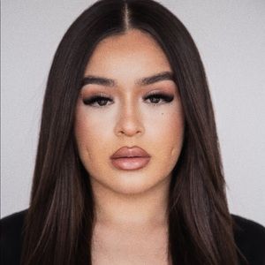 Meet your Posher, Brenda